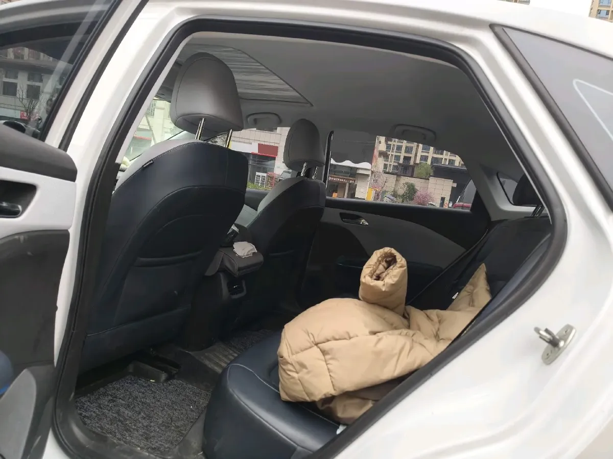 2024 Chevrolet Monza 1.5L 113HP L4 6DCT,autocango,china used car exporter,china ev exporter,chinese used car exporter,chinese used ev exporter