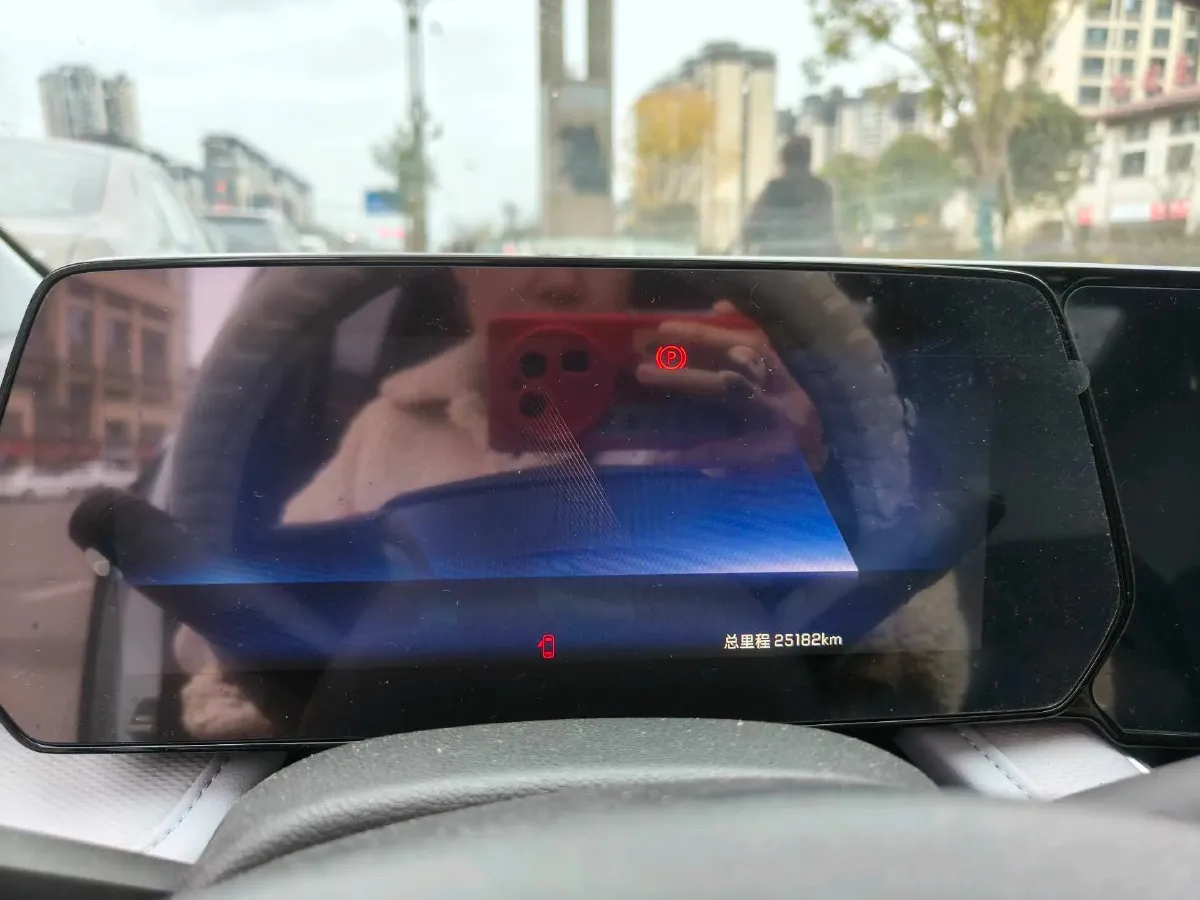 2024 Chevrolet Monza 1.5L 113HP L4 6DCT,autocango,china used car exporter,china ev exporter,chinese used car exporter,chinese used ev exporter