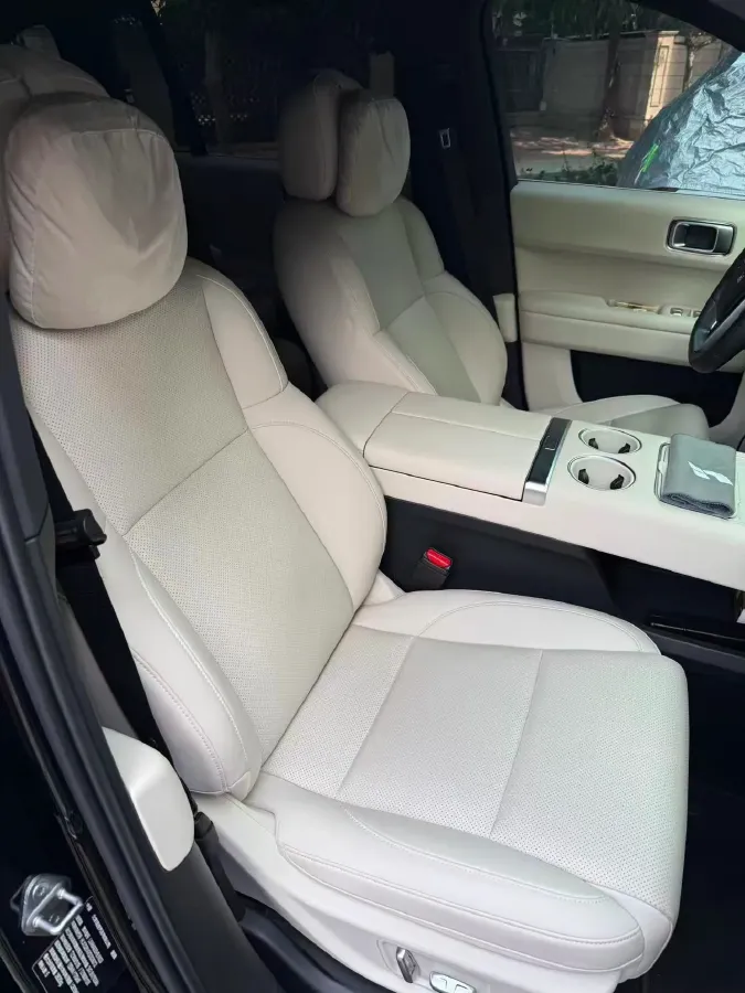 2025 Li L6 Range Extended 154HP L4 REEV,autocango,china used car exporter,china ev exporter,chinese used car exporter,chinese used ev exporter