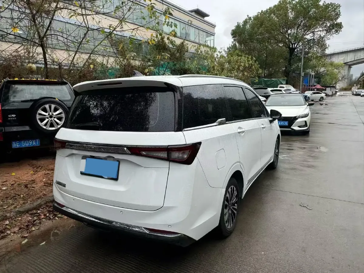 2022 Venucia T60 1.6L 126HP L4 CVT,autocango,china used car exporter,china ev exporter,chinese used car exporter,chinese used ev exporter