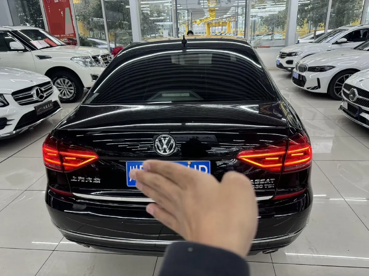 2017 Volkswagen Passat 1.8T 180HP L4 7DCT,autocango,china used car exporter,china ev exporter,chinese used car exporter,chinese used ev exporter