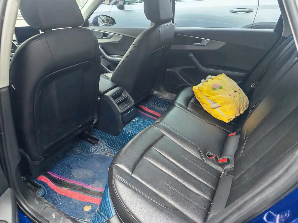 2019 Audi A4L 2.0T 190HP L4 7DCT,autocango,china used car exporter,china ev exporter,chinese used car exporter,chinese used ev exporter