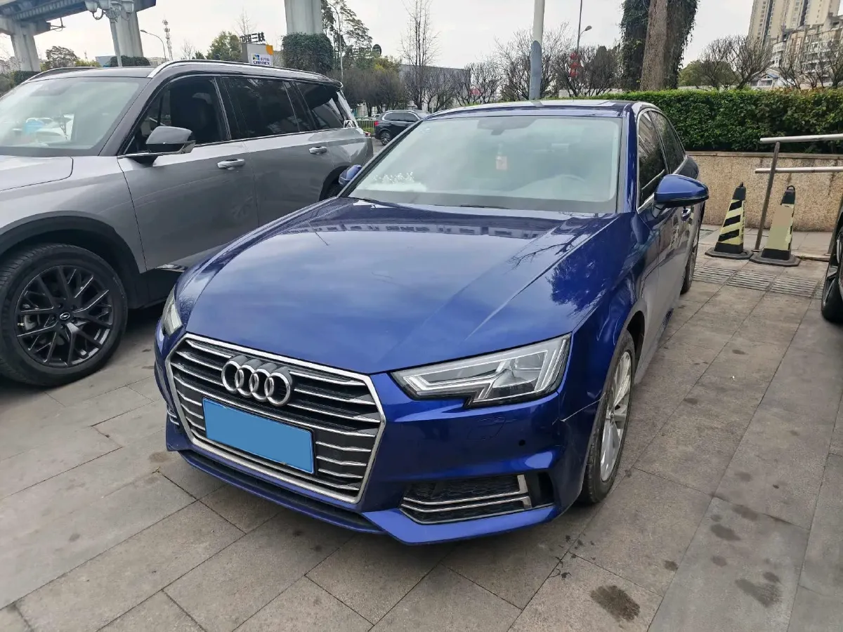 2019 Audi A4L 2.0T 190HP L4 7DCT,autocango,china used car exporter,china ev exporter,chinese used car exporter,chinese used ev exporter