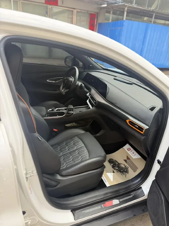 2022 ChangAn UNI-T 1.5T 188HP L4 7DCT,autocango,china used car exporter,china ev exporter,chinese used car exporter,chinese used ev exporter