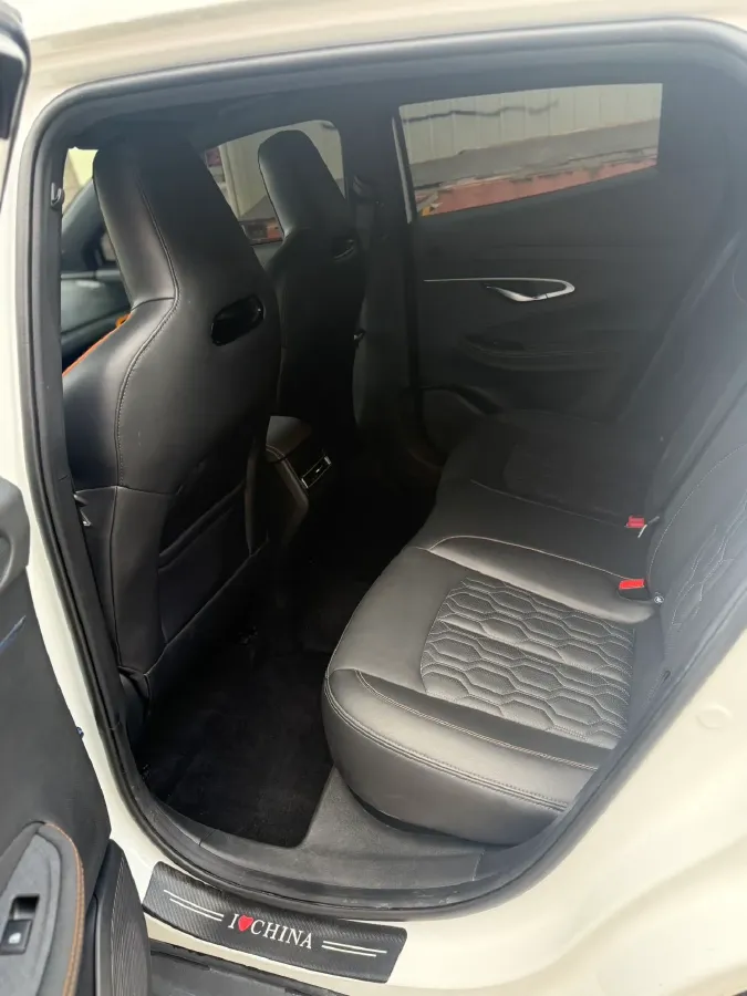 2022 ChangAn UNI-T 1.5T 188HP L4 7DCT,autocango,china used car exporter,china ev exporter,chinese used car exporter,chinese used ev exporter