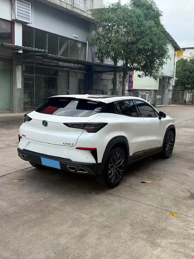 2022 ChangAn UNI-T 1.5T 188HP L4 7DCT,autocango,china used car exporter,china ev exporter,chinese used car exporter,chinese used ev exporter