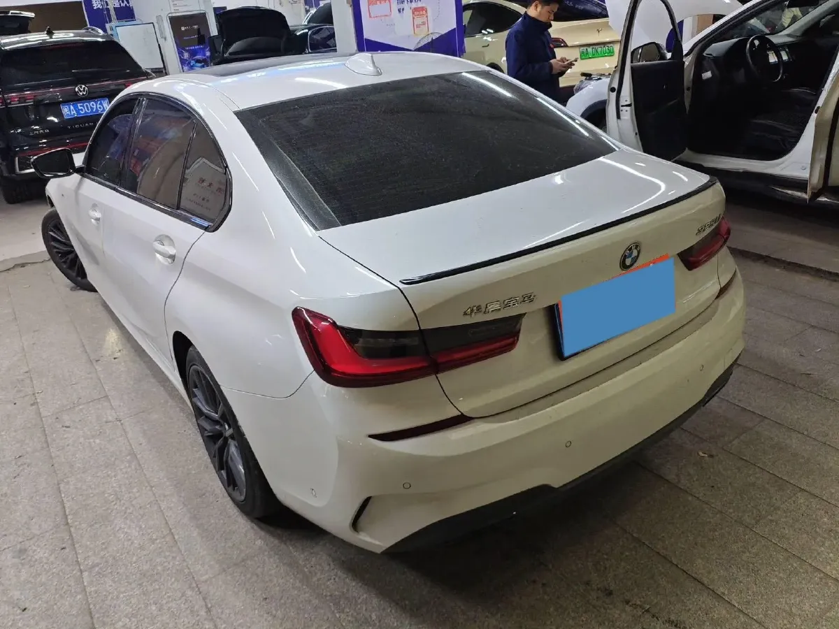 2022 BMW 3 Series 2.0T 184HP L4 8AT,autocango,china used car exporter,china ev exporter,chinese used car exporter,chinese used ev exporter