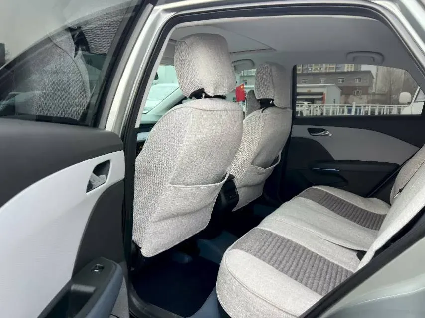 2024 Chevrolet Monza 1.5L 113HP L4 6DCT,autocango,china used car exporter,china ev exporter,chinese used car exporter,chinese used ev exporter