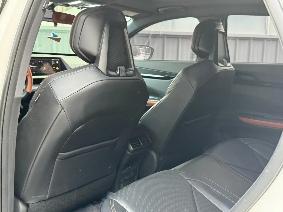 2023 ChangAn UNI-V iDD 1.5T 170HP L4 6TCT PHEV 18.4KWH,autocango,china used car exporter,china ev exporter,chinese used car exporter,chinese used ev exporter