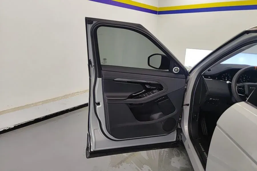 2022 Land Rover Range Rover Evoque 2.0T 249HP L4 9AT,autocango,china used car exporter,china ev exporter,chinese used car exporter,chinese used ev exporter