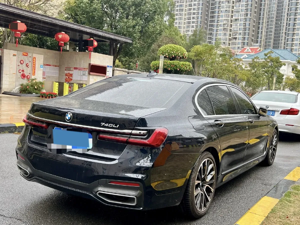 2022 BMW 7 Series 3.0T 340HP L6 8AT,autocango,china used car exporter,china ev exporter,chinese used car exporter,chinese used ev exporter