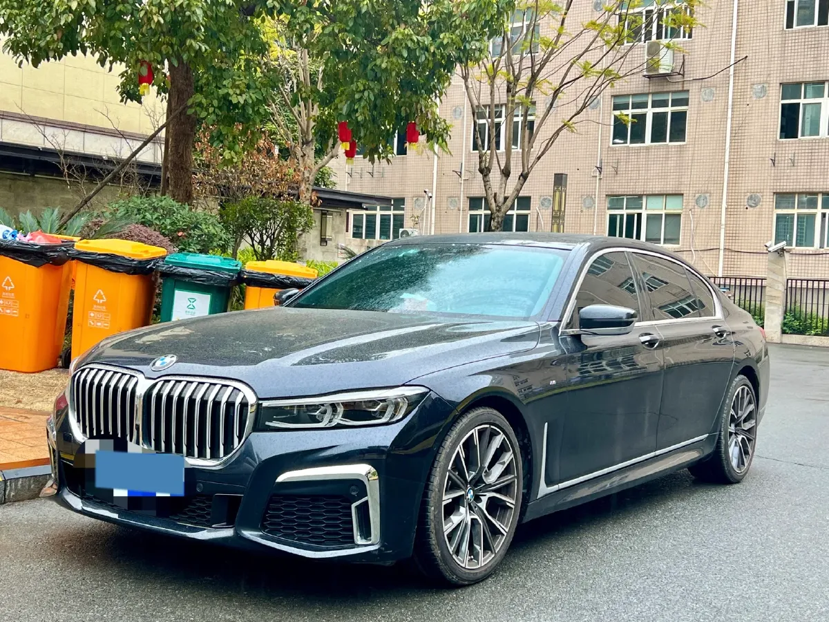 2022 BMW 7 Series 3.0T 340HP L6 8AT,autocango,china used car exporter,china ev exporter,chinese used car exporter,chinese used ev exporter