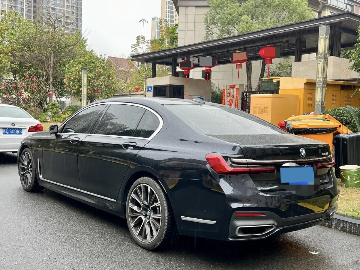 2022 BMW 7 Series 3.0T 340HP L6 8AT,autocango,china used car exporter,china ev exporter,chinese used car exporter,chinese used ev exporter