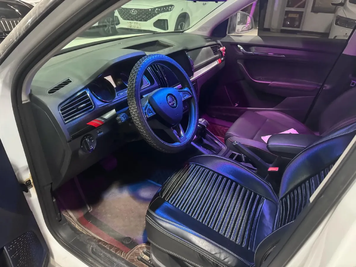 2023 Skoda Kamiq 1.5L 109HP L4 6AT,autocango,china used car exporter,china ev exporter,chinese used car exporter,chinese used ev exporter