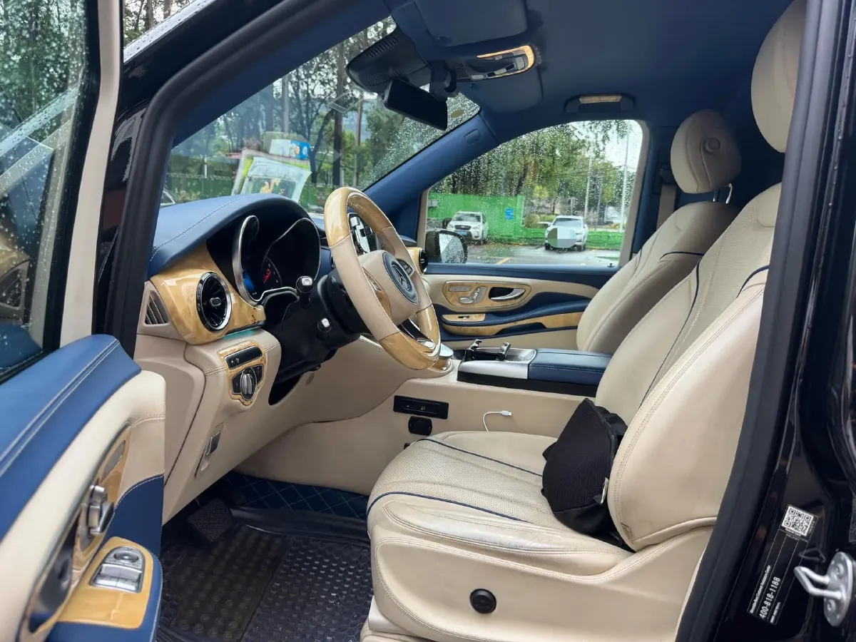 2021 Mercedes-Benz V Class 2.0T 211HP L4 9AT,autocango,china used car exporter,china ev exporter,chinese used car exporter,chinese used ev exporter