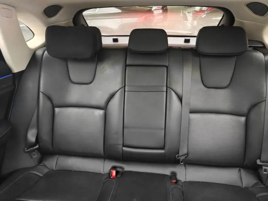 2022 Isuzu Mu-X 2.0T 220HP L4 8AT,autocango,china used car exporter,china ev exporter,chinese used car exporter,chinese used ev exporter