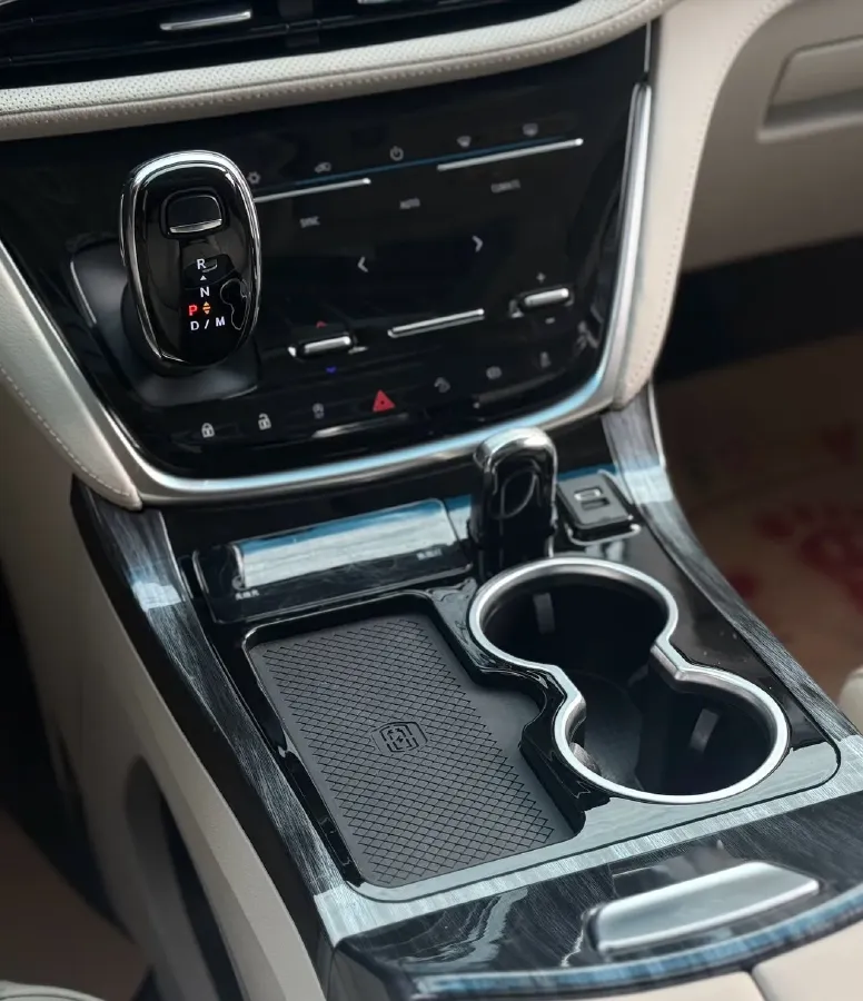 2022 Buick GL8 2.0T 237HP L4 9AT,autocango,china used car exporter,china ev exporter,chinese used car exporter,chinese used ev exporter