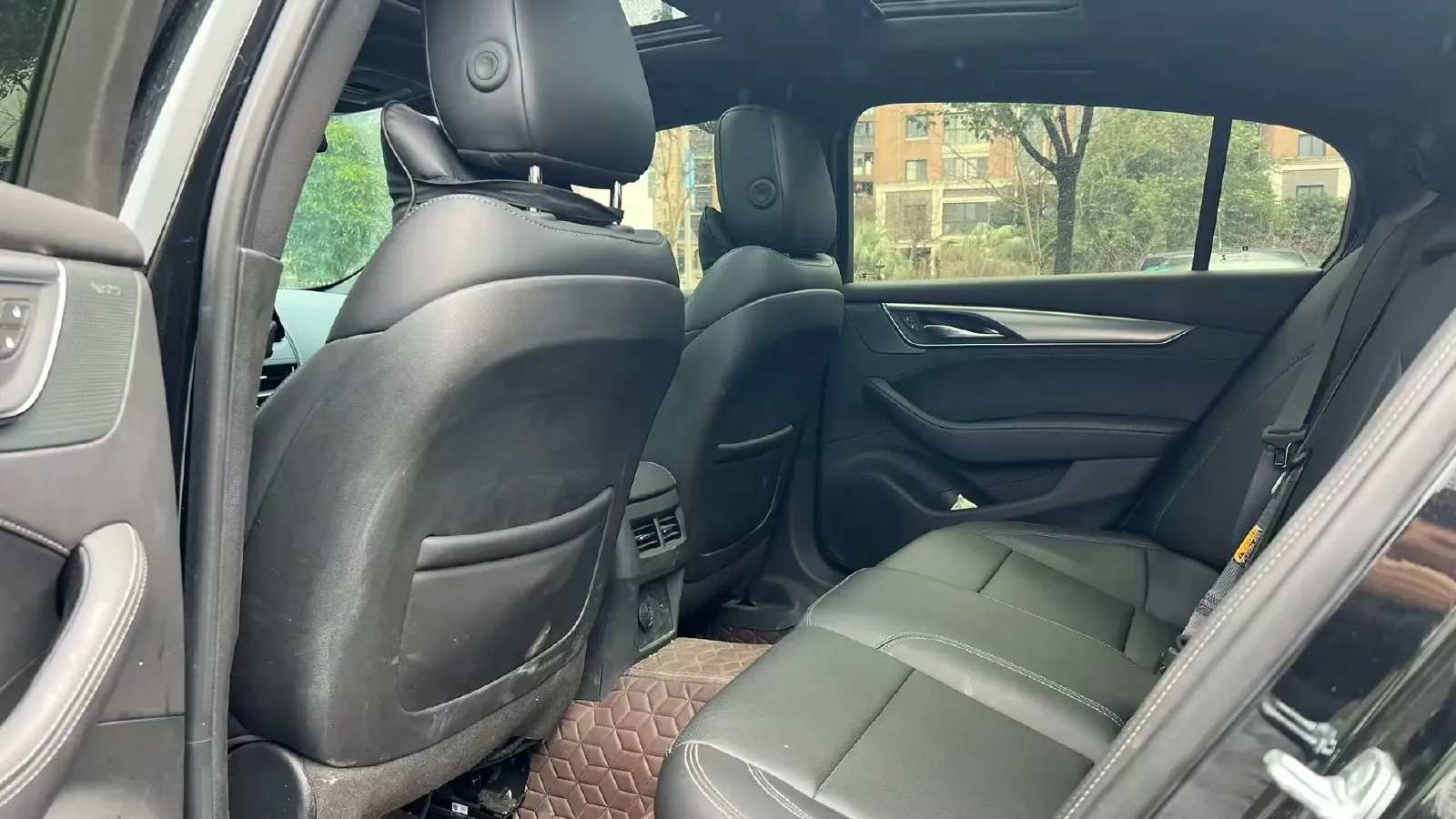 2025 Cadillac CT5 2.0T 237HP L4 10AT,autocango,china used car exporter,china ev exporter,chinese used car exporter,chinese used ev exporter