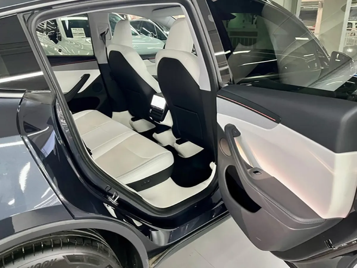 2025 Tesla Model Y BEV 78.4KWH,autocango,china used car exporter,china ev exporter,chinese used car exporter,chinese used ev exporter