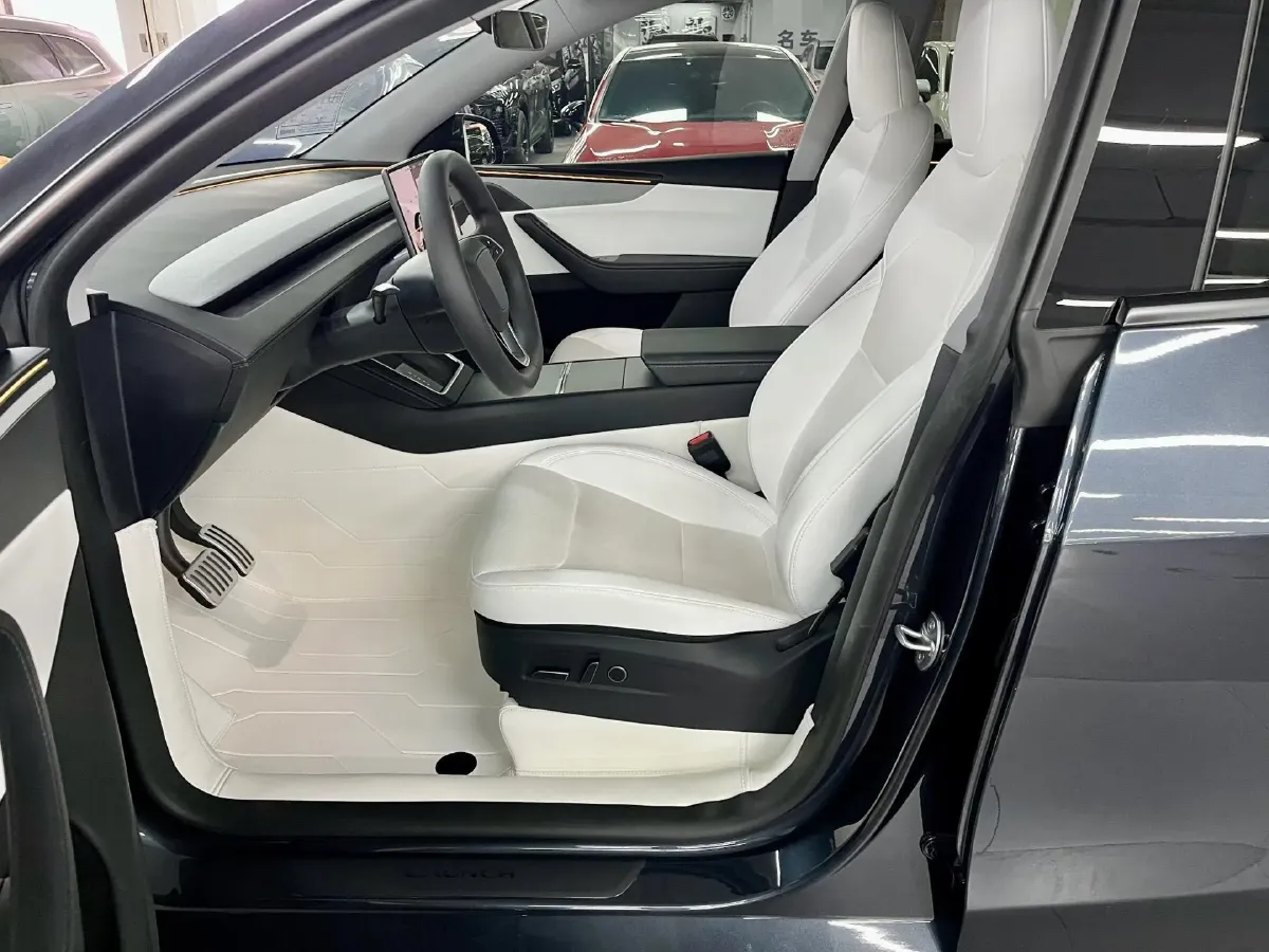 2025 Tesla Model Y BEV 78.4KWH,autocango,china used car exporter,china ev exporter,chinese used car exporter,chinese used ev exporter