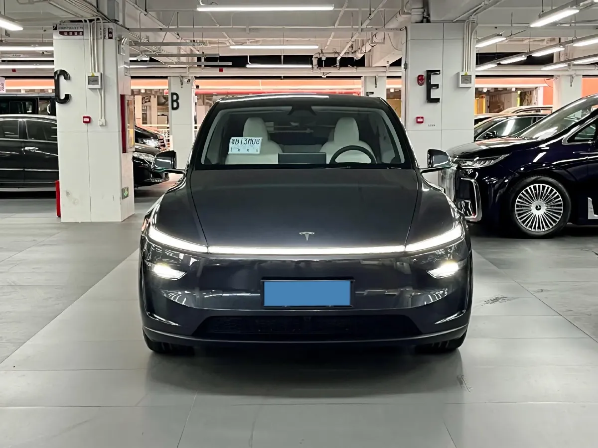 2025 Tesla Model Y BEV 78.4KWH,autocango,china used car exporter,china ev exporter,chinese used car exporter,chinese used ev exporter