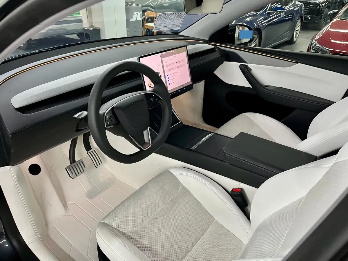 2025 Tesla Model Y BEV 78.4KWH,autocango,china used car exporter,china ev exporter,chinese used car exporter,chinese used ev exporter
