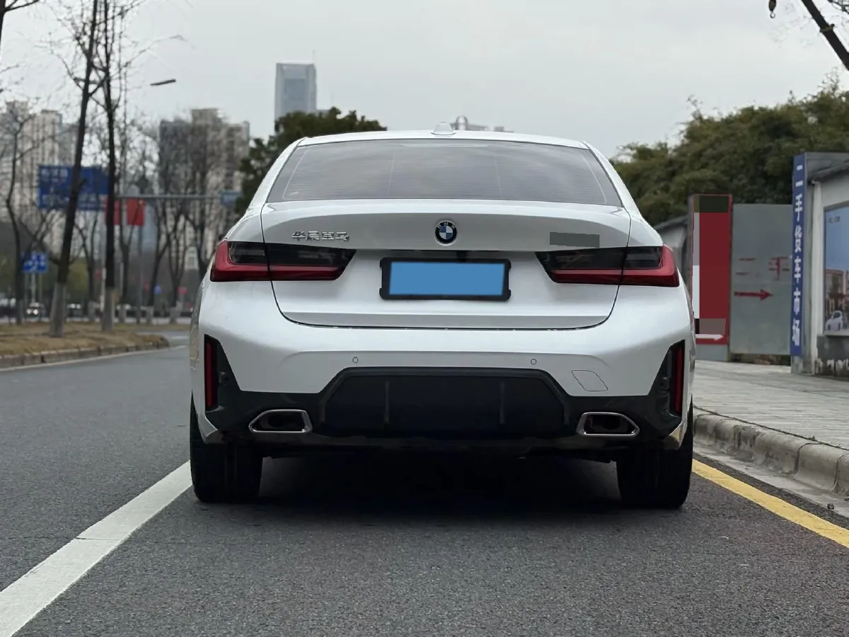 2023 BMW 3 Series 2.0T 156HP L4 8AT,autocango,china used car exporter,china ev exporter,chinese used car exporter,chinese used ev exporter