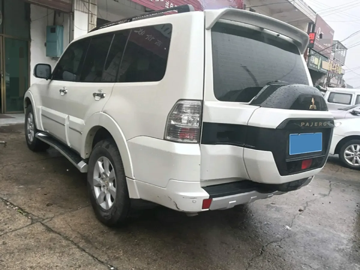 2018 Mitsubishi Pajero 3.0L 174HP V6 5AT,autocango,china used car exporter,china ev exporter,chinese used car exporter,chinese used ev exporter