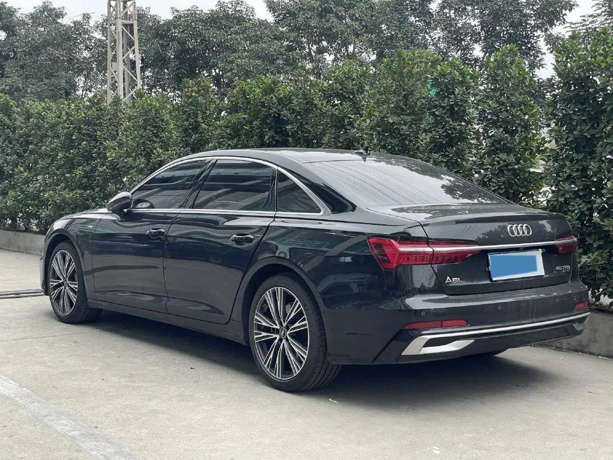 2024 Audi A6L 2.0T 245HP L4 7DCT,autocango,china used car exporter,china ev exporter,chinese used car exporter,chinese used ev exporter