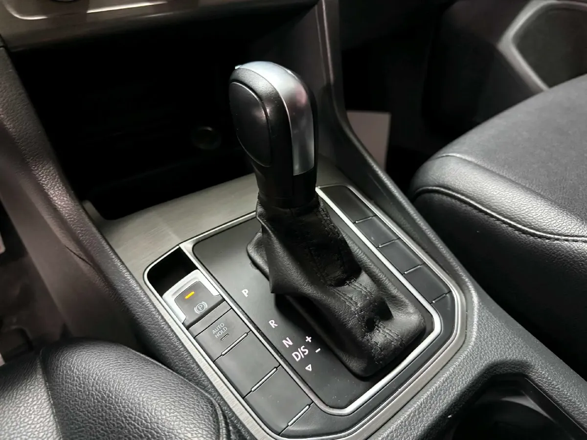 2018 Volkswagen Golf Sportsvan 1.6L 110HP L4 6AT,autocango,china used car exporter,china ev exporter,chinese used car exporter,chinese used ev exporter