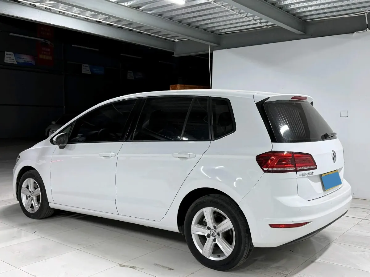 2018 Volkswagen Golf Sportsvan 1.6L 110HP L4 6AT,autocango,china used car exporter,china ev exporter,chinese used car exporter,chinese used ev exporter