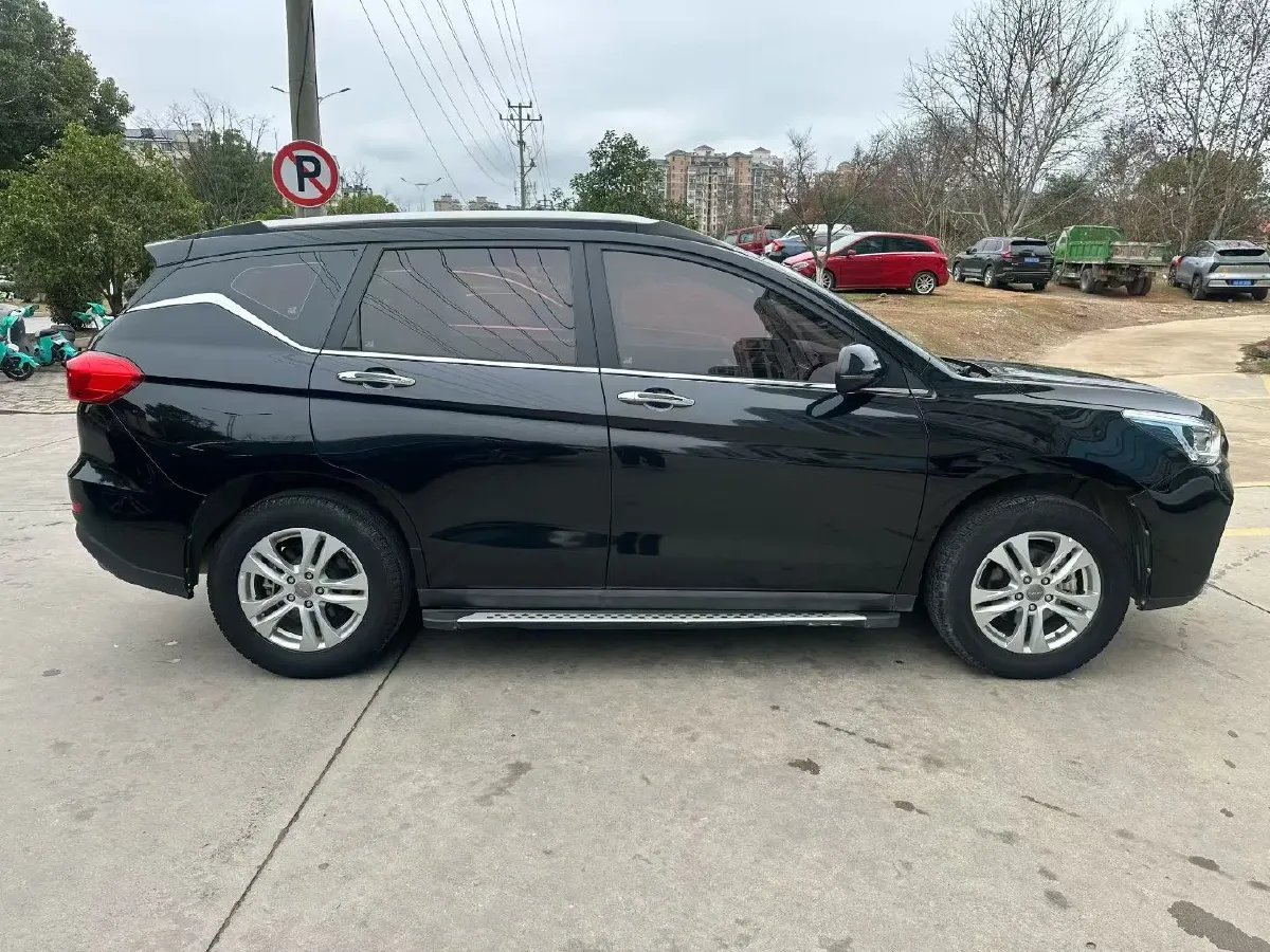2018 Haval M6 1.5T 150HP L4 7DCT,autocango,china used car exporter,china ev exporter,chinese used car exporter,chinese used ev exporter