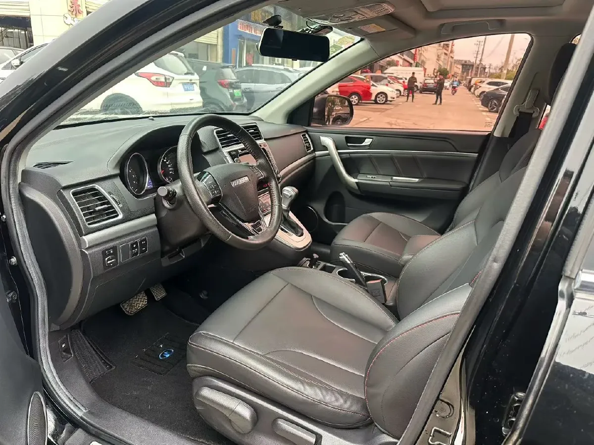 2018 Haval M6 1.5T 150HP L4 7DCT,autocango,china used car exporter,china ev exporter,chinese used car exporter,chinese used ev exporter