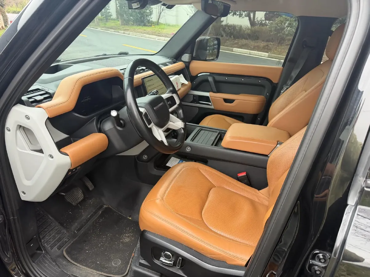 2023 Land Rover Defender 3.0T 400HP L6 8AT,autocango,china used car exporter,china ev exporter,chinese used car exporter,chinese used ev exporter