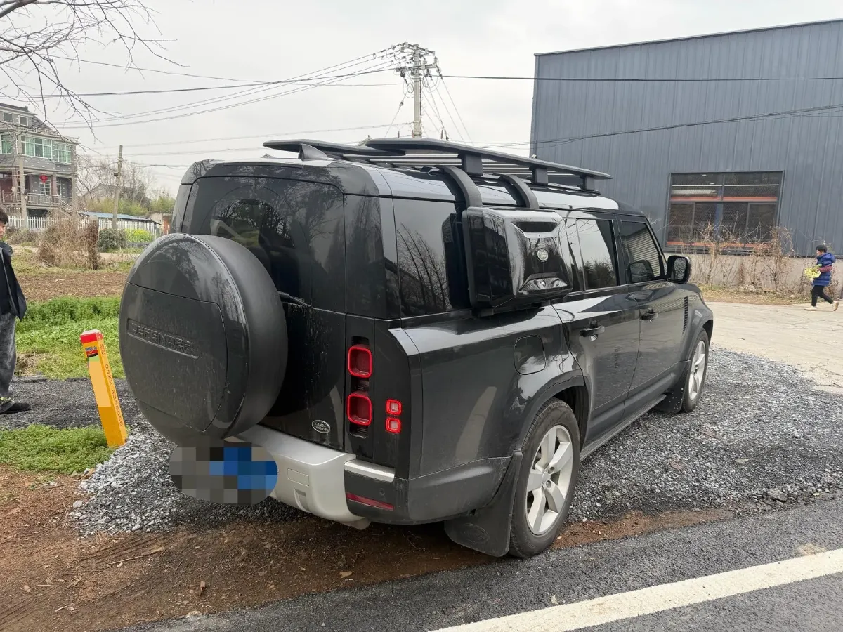 2023 Land Rover Defender 3.0T 400HP L6 8AT,autocango,china used car exporter,china ev exporter,chinese used car exporter,chinese used ev exporter