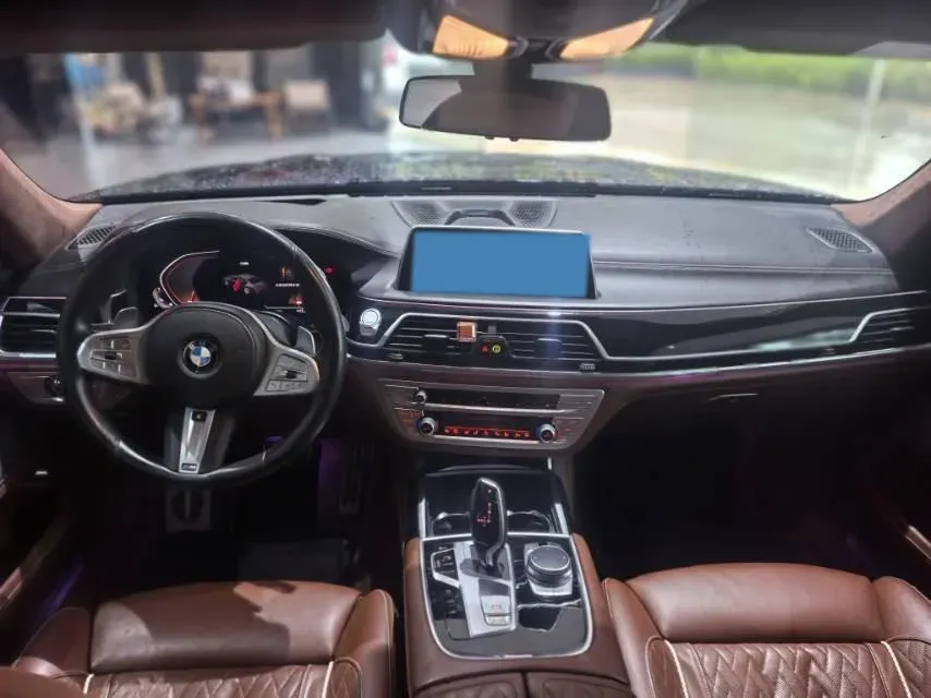 2019 BMW 7 Series 3.0T 340HP L6 8AT,autocango,china used car exporter,china ev exporter,chinese used car exporter,chinese used ev exporter