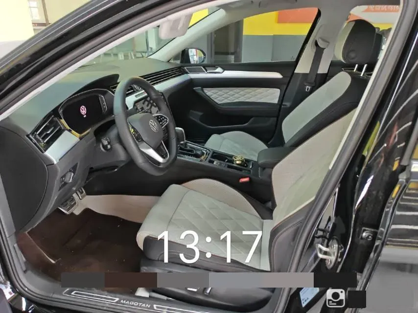 2025 Volkswagen Magotan 2.0T 186HP L4 7DCT,autocango,china used car exporter,china ev exporter,chinese used car exporter,chinese used ev exporter