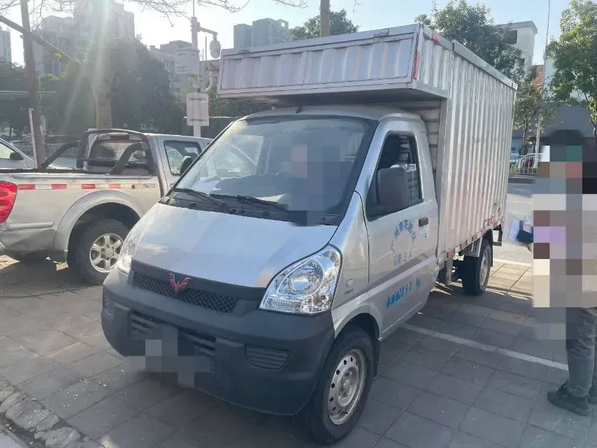 2020 WuLing RongGuang Mini Truck 1.5L 99HP L4 5MT,autocango,china used car exporter,china ev exporter,chinese used car exporter,chinese used ev exporter