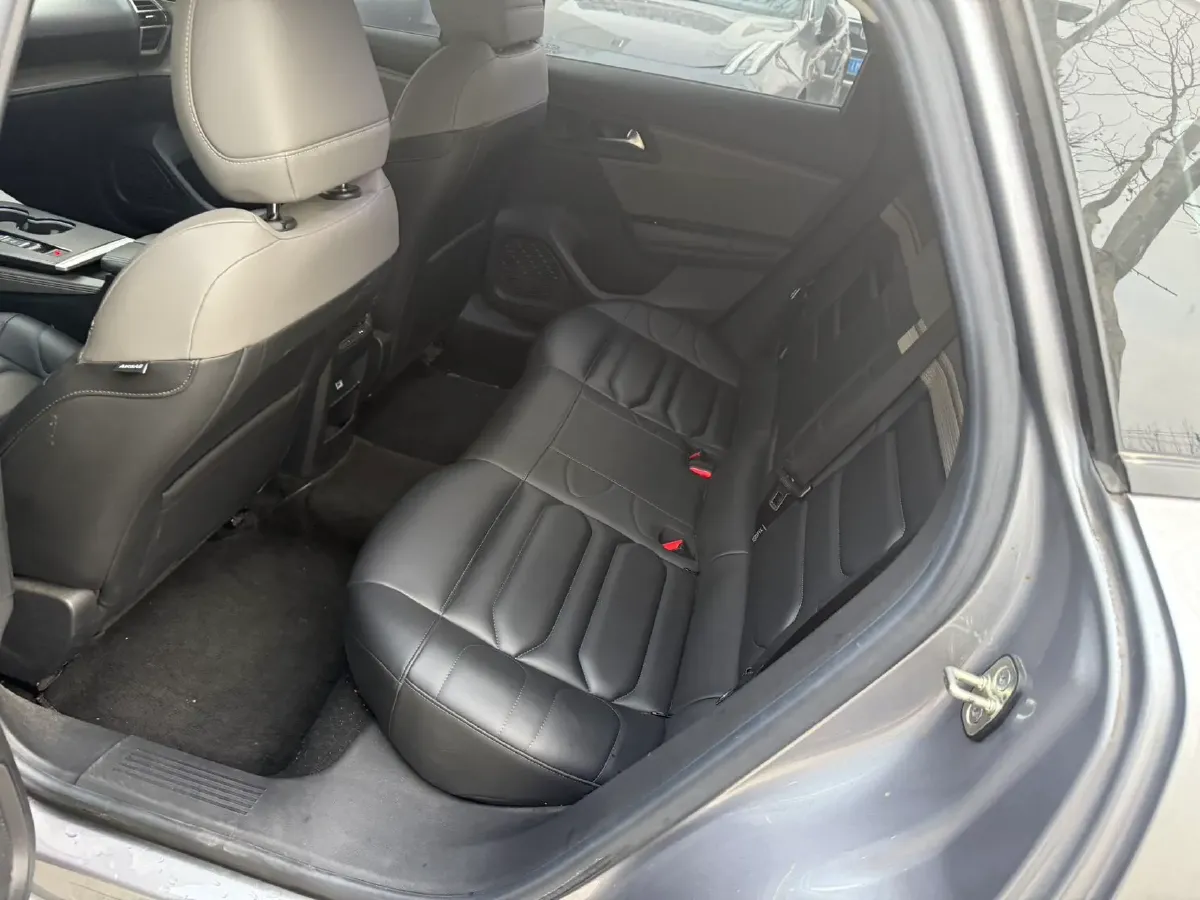 2021 Citroen C5 X 1.6T 175HP L4 8AT,autocango,china used car exporter,china ev exporter,chinese used car exporter,chinese used ev exporter