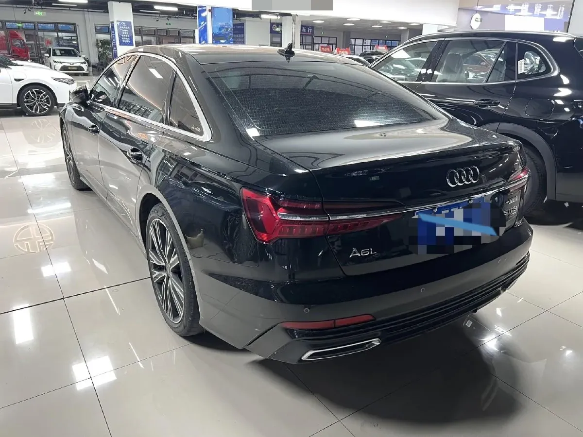 2021 Audi A6L 2.0T 224HP L4 7DCT,autocango,china used car exporter,china ev exporter,chinese used car exporter,chinese used ev exporter