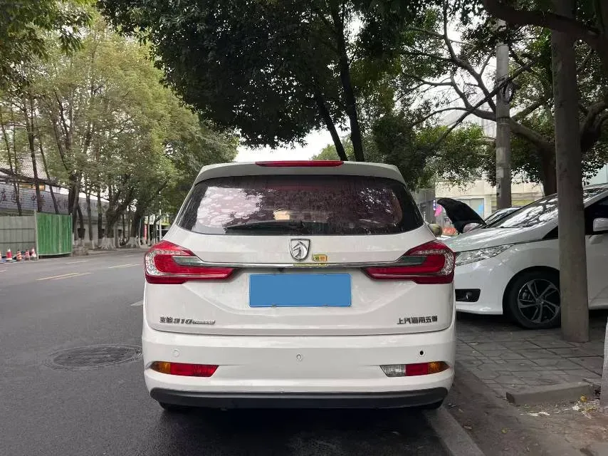 2017 BaoJun 310W 1.5L 112HP L4 6MT,autocango,china used car exporter,china ev exporter,chinese used car exporter,chinese used ev exporter