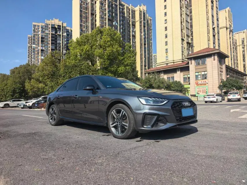 2022 Audi A4L 2.0T 190HP L4 7DCT,autocango,china used car exporter,china ev exporter,chinese used car exporter,chinese used ev exporter