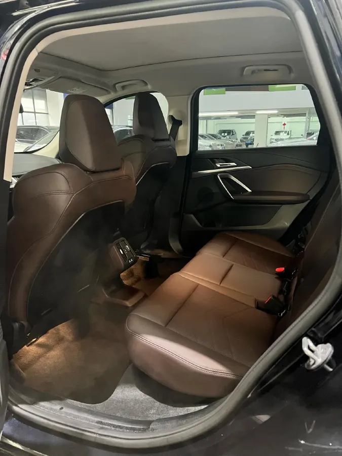 2024 BMW X1 2.0T 204HP L4 7DCT,autocango,china used car exporter,china ev exporter,chinese used car exporter,chinese used ev exporter