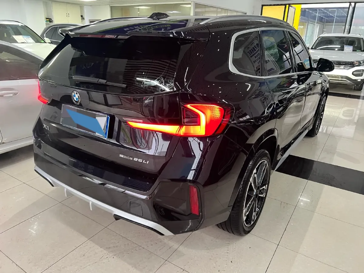 2024 BMW X1 2.0T 204HP L4 7DCT,autocango,china used car exporter,china ev exporter,chinese used car exporter,chinese used ev exporter