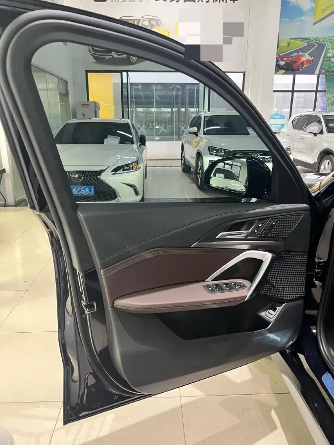 2024 BMW X1 2.0T 204HP L4 7DCT,autocango,china used car exporter,china ev exporter,chinese used car exporter,chinese used ev exporter