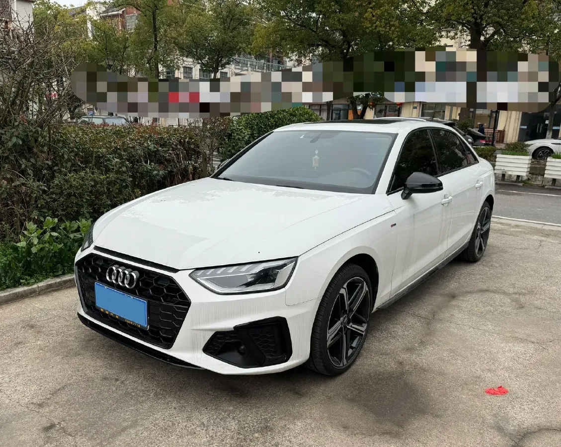 2024 Audi A4L 2.0T 190HP L4 7DCT,autocango,china used car exporter,china ev exporter,chinese used car exporter,chinese used ev exporter