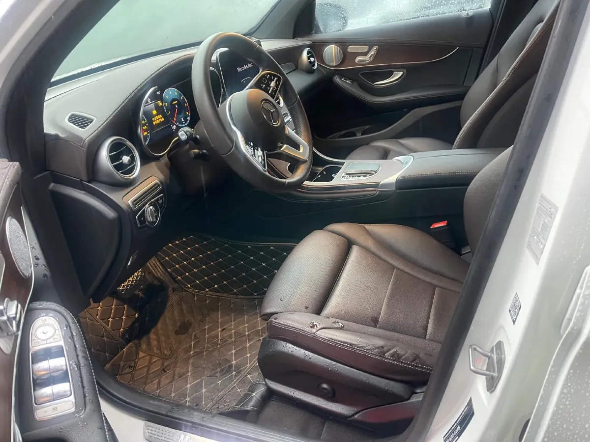 2021 Mercedes-Benz GLC Class 2.0T 258HP L4 9AT,autocango,china used car exporter,china ev exporter,chinese used car exporter,chinese used ev exporter