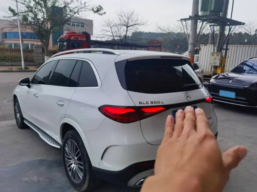 2024 Mercedes-Benz GLC Class 2.0T 258HP L4 9AT,autocango,china used car exporter,china ev exporter,chinese used car exporter,chinese used ev exporter
