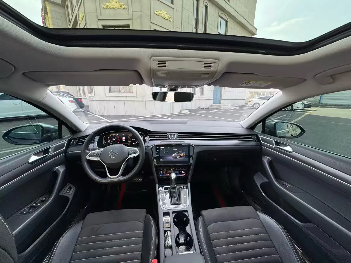 2021 Volkswagen Magotan 2.0T 186HP L4 7DCT,autocango,china used car exporter,china ev exporter,chinese used car exporter,chinese used ev exporter