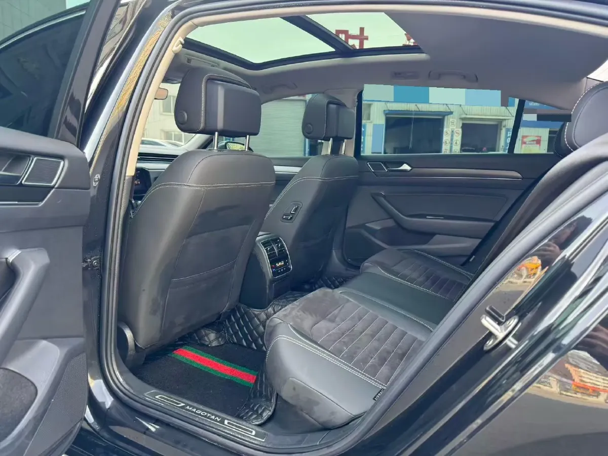 2021 Volkswagen Magotan 2.0T 186HP L4 7DCT,autocango,china used car exporter,china ev exporter,chinese used car exporter,chinese used ev exporter